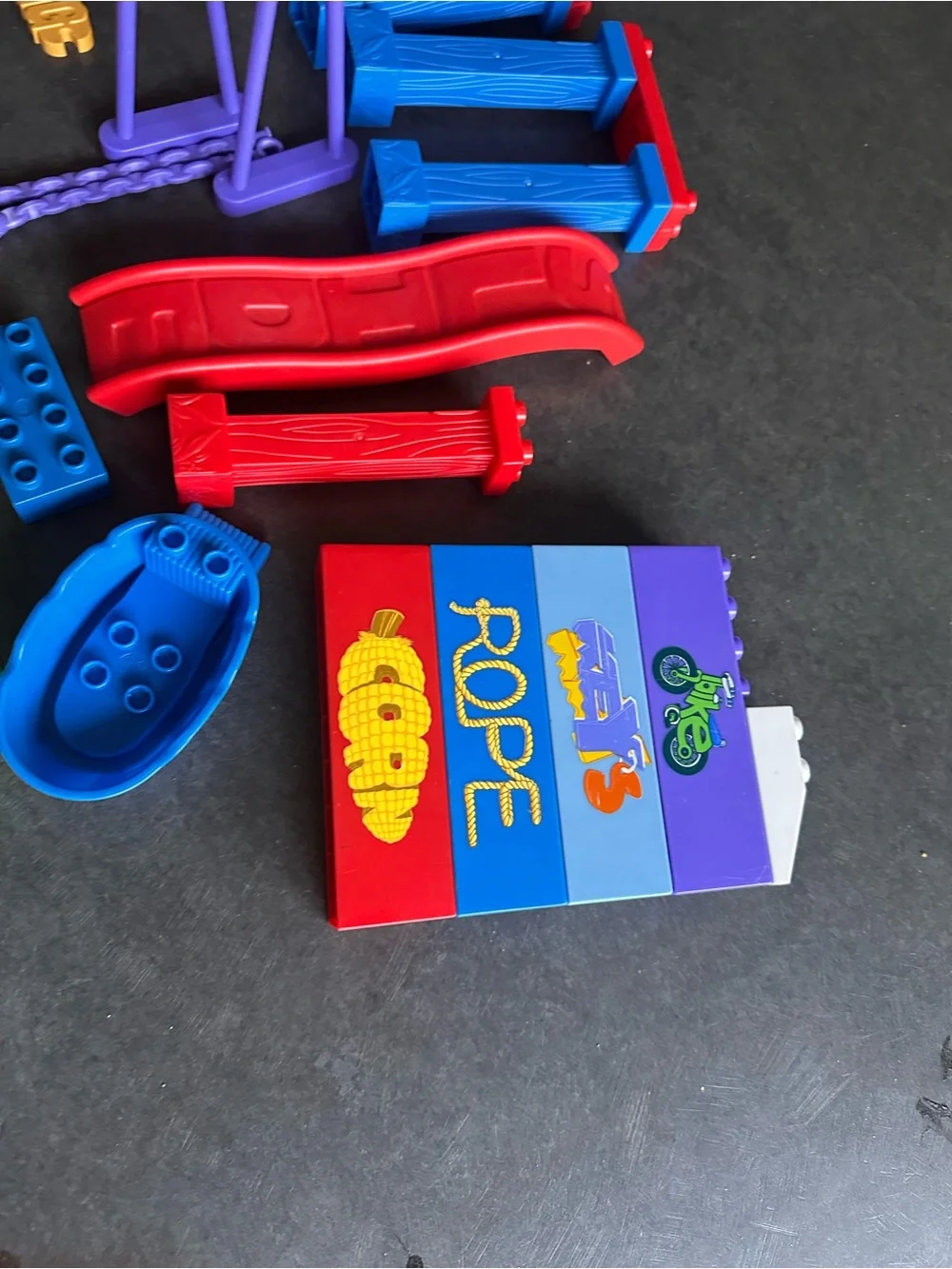 Mega Bloks PBS Word World House and Barn Replacement Blocks